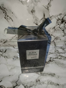 BLACK LEATHER PERFUME